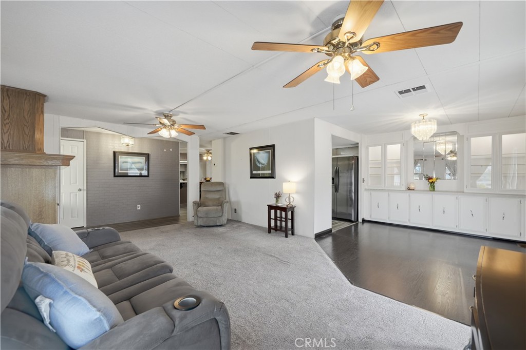 1219 E Barham, Space 45