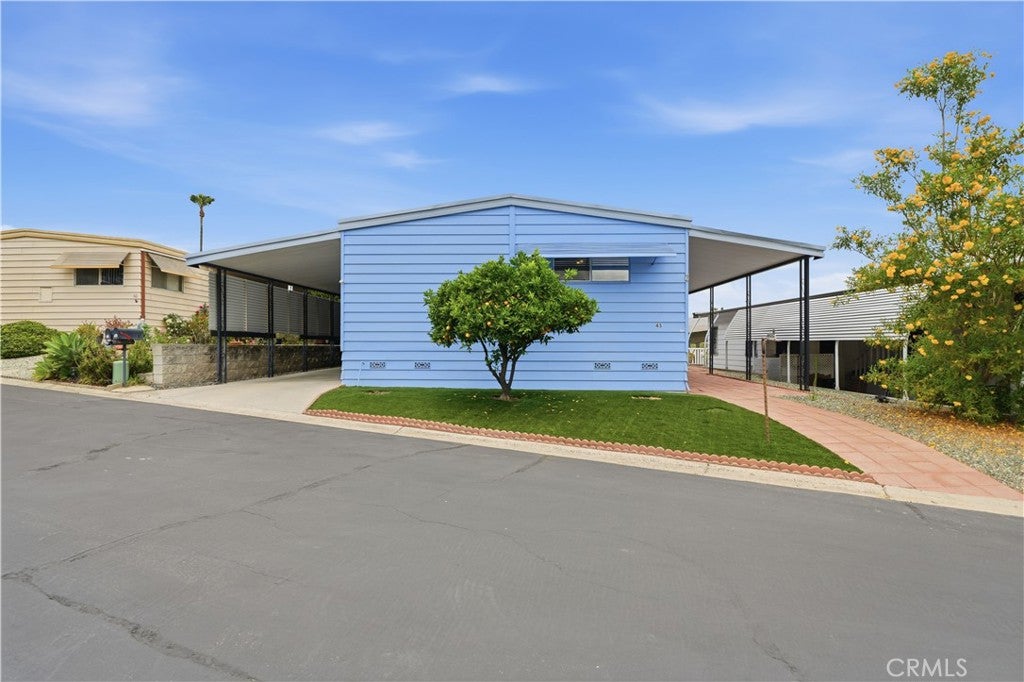 1219 E Barham, Space 45 Dr