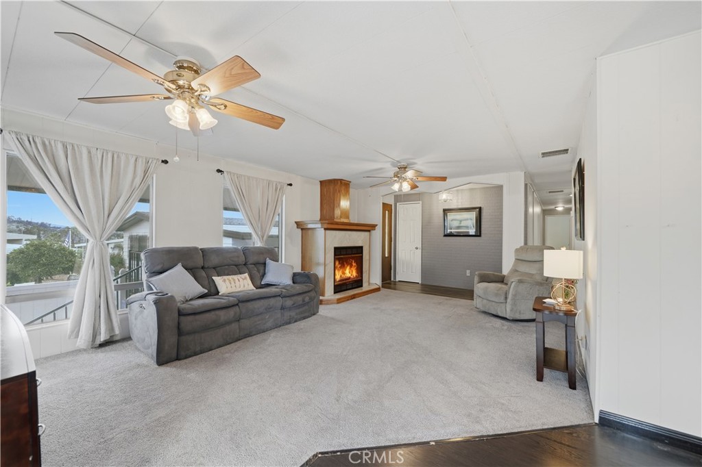 1219 E Barham, Space 45