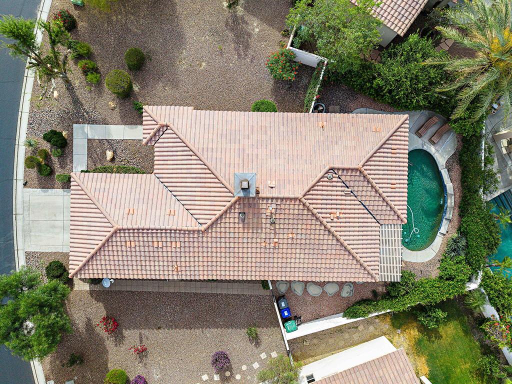 80443 Avenida Linda Vista