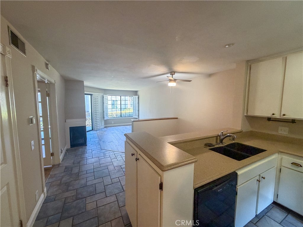 700 E Lake 67