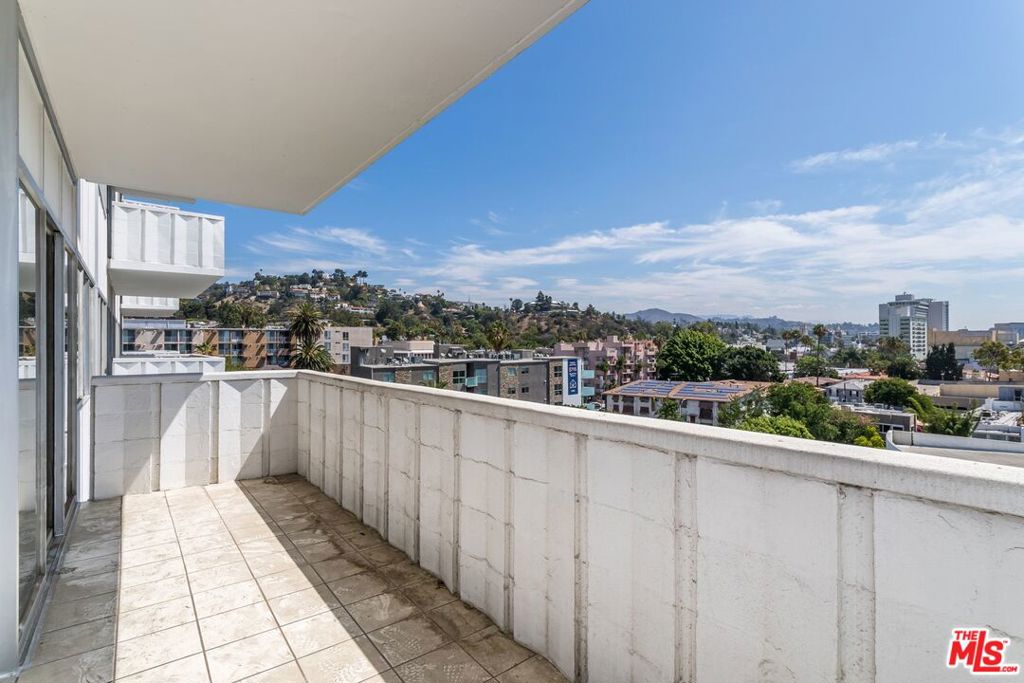 7135 Hollywood Boulevard 606
