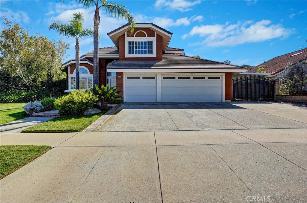 3329 Crazy Horse