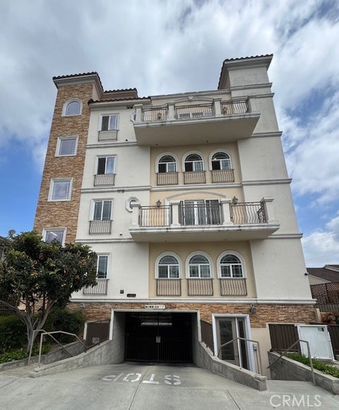 Photo of 11501 Hatteras Street #5, North Hollywood, CA 91601 (MLS # BB26232745)