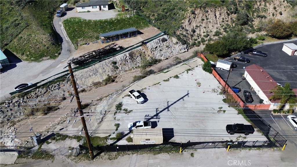 17559 Sierra Highway