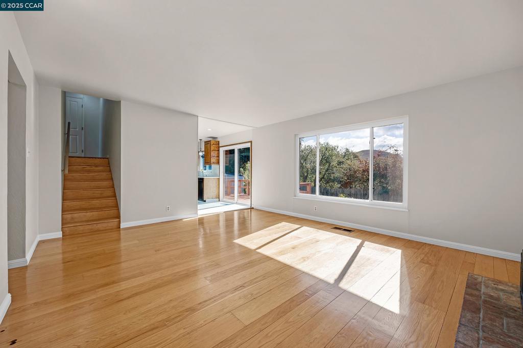 LINDA HEIGHTS - Residential