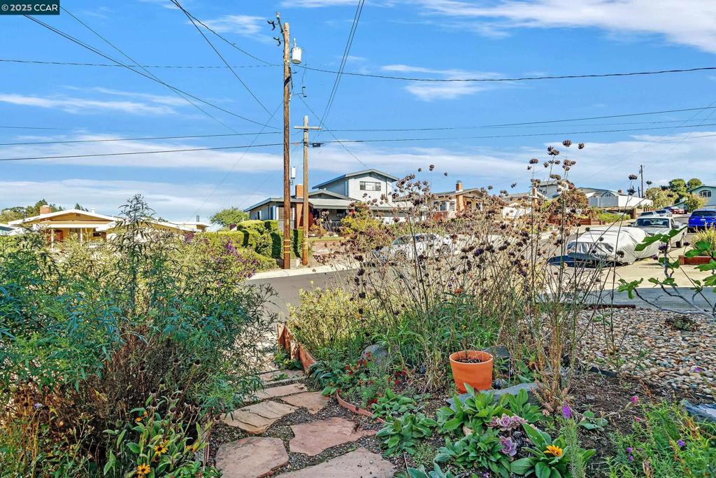 LINDA HEIGHTS - Residential