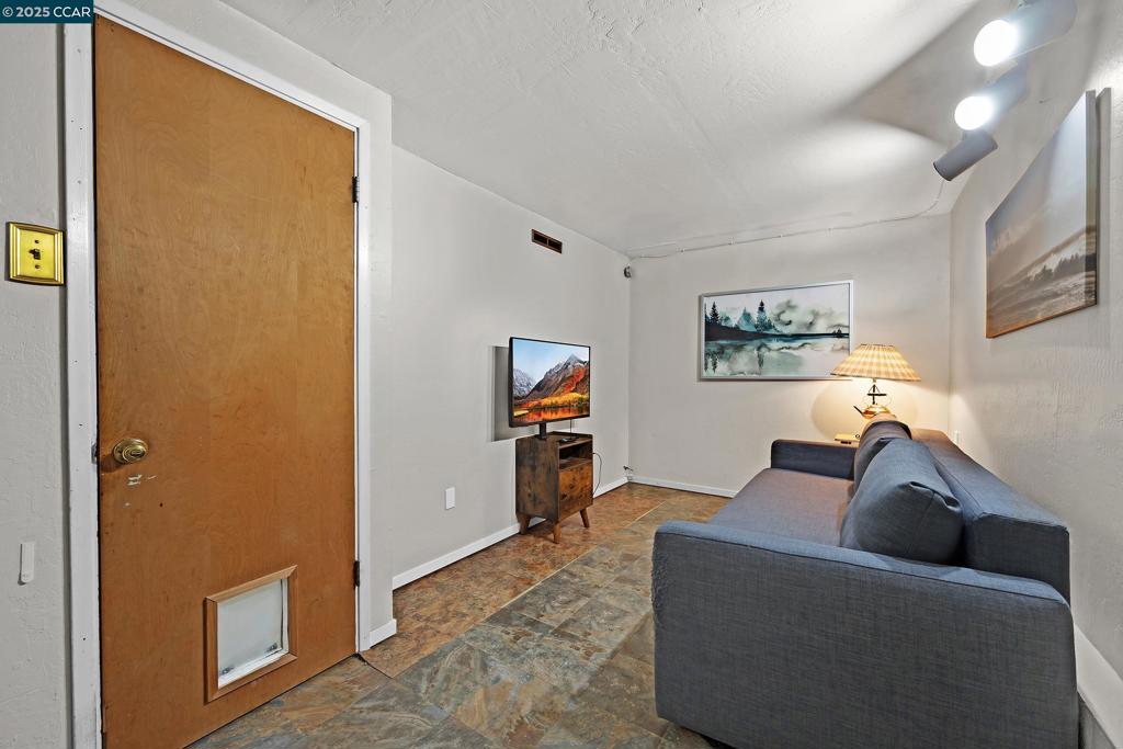 LINDA HEIGHTS - Residential