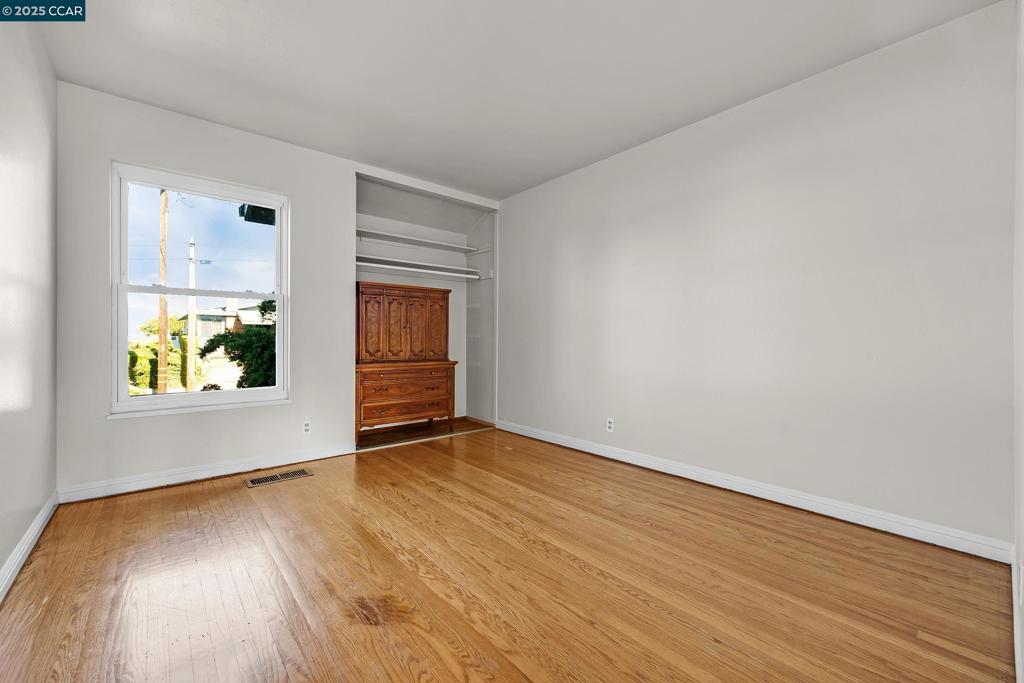 LINDA HEIGHTS - Residential