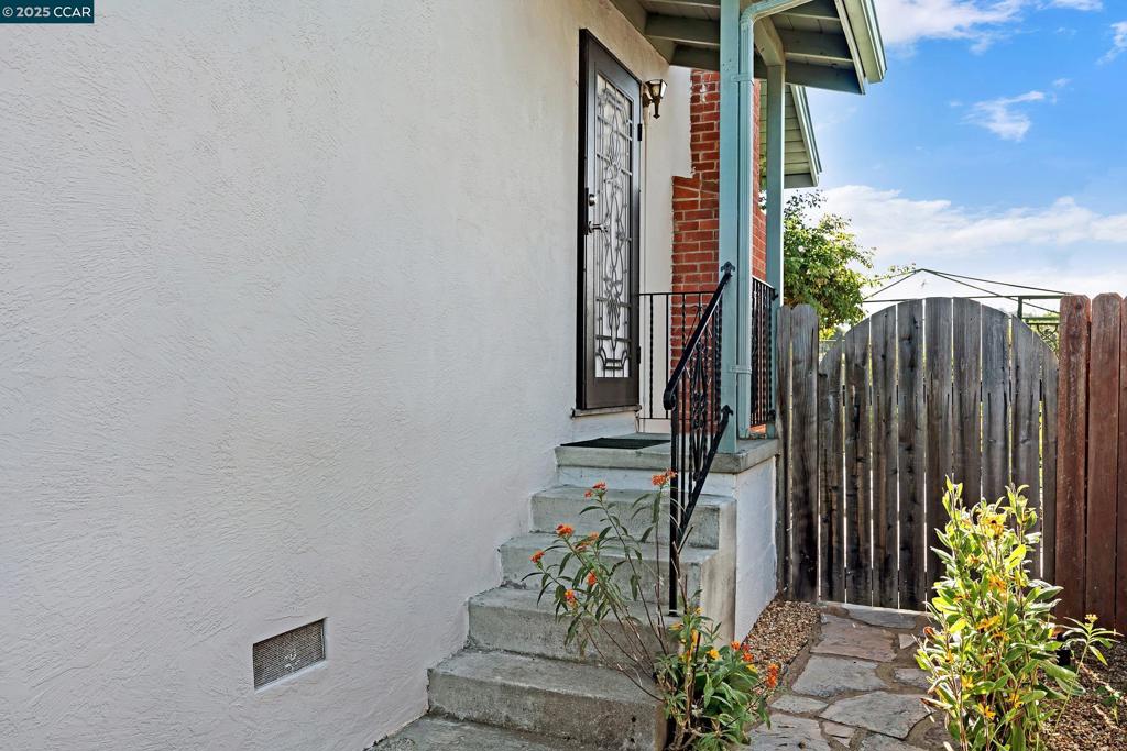 LINDA HEIGHTS - Residential