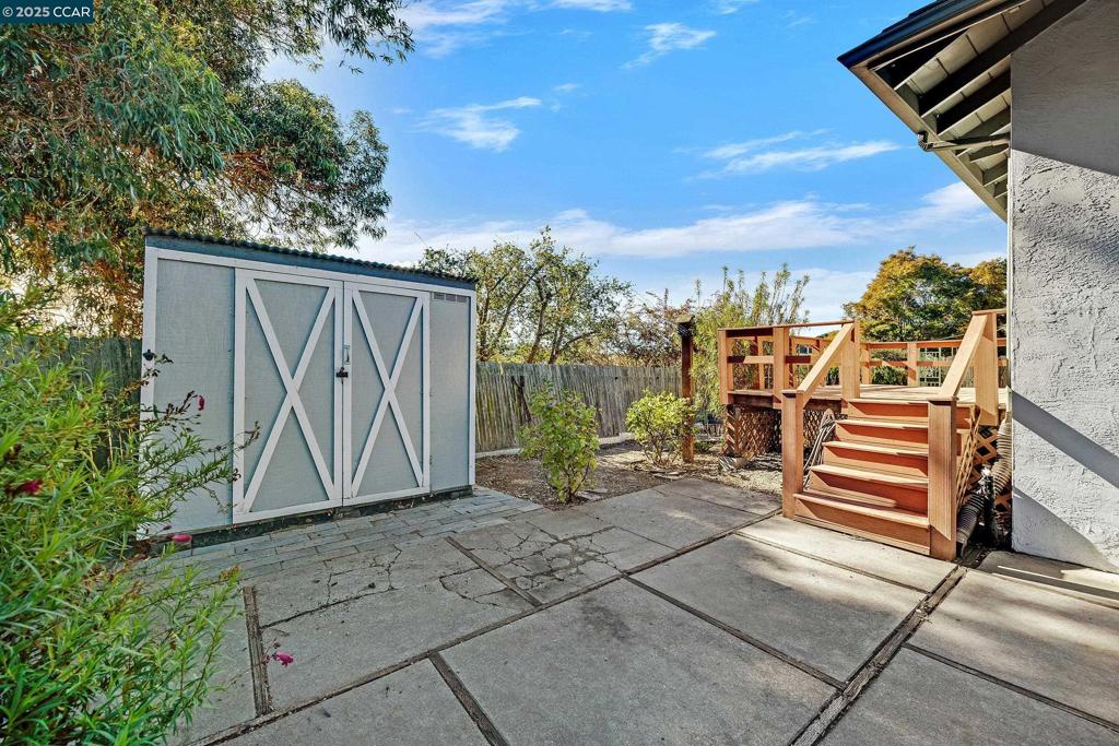 LINDA HEIGHTS - Residential