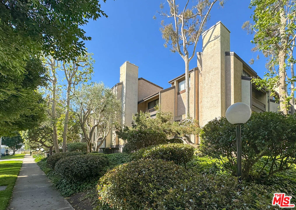 This updated 714 square foot 1+1 offers a spacious semi-open floor plan. Living room is bright and has a focal fireplace and private balcony. Adjacent to living room is the dining area and kitchen, fully equipped with stove, fridge and dishwasher. Bedroom has great size closet with beautiful sliding glass doors and ceiling fan. Central AC/Heat, hallway has stacked washer and dyer tucked away in the closet, full bathroom with a shower/tub combo. This property is secure gated entry, amenities include two pools, jacuzzi and tennis courts. Tenant pays all utilities except water, no pets, **Parking Additional $100 - 2 car parking (tandem) in covered garage.