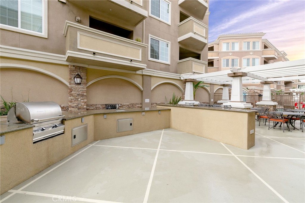 2750 Artesia Boulevard 313