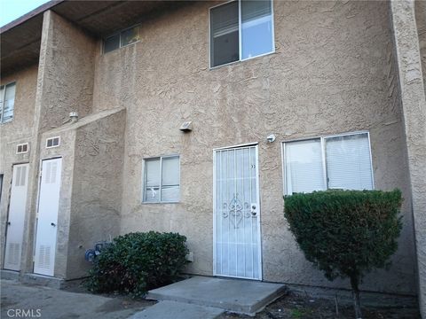Photo of 14299 La Paz Dr #33, Victorville, CA 92395 (MLS # DW26027413)