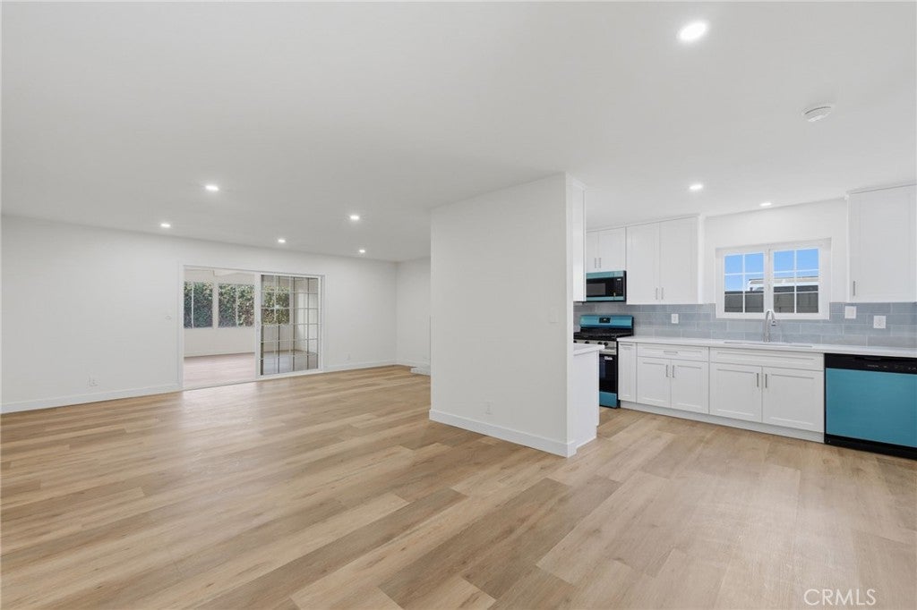 1430 Hillandale