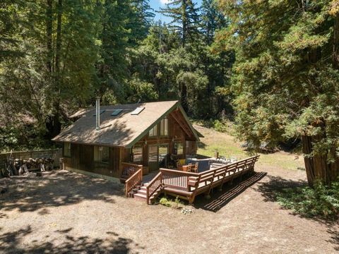 Photo of 2305 Bear Canyon Road, Los Gatos, CA 95033 (MLS # ML82032380)