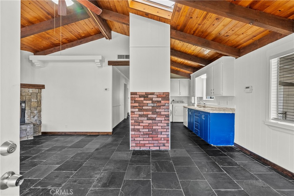 29506 Cromwell Avenue