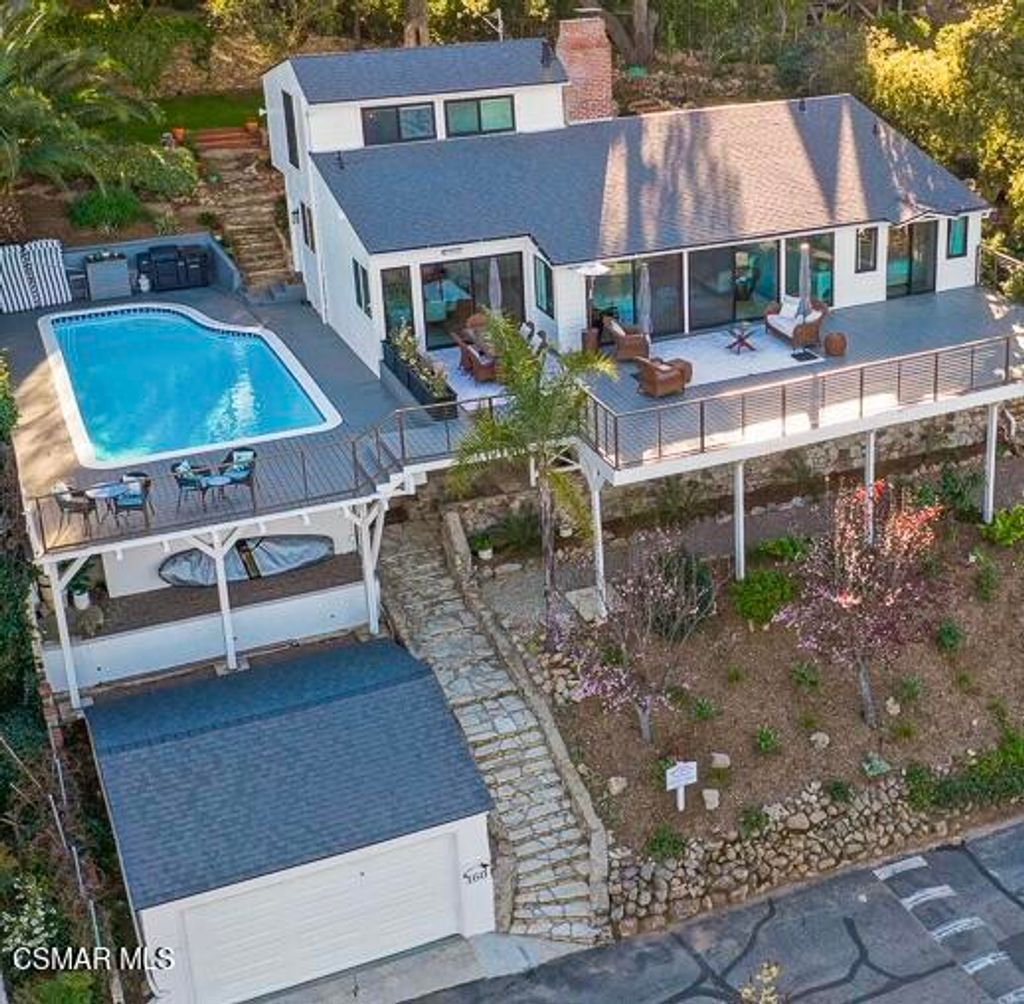 Photo of 160 Lower Lake Road, Westlake Village, CA 91361 (MLS # 226001221)