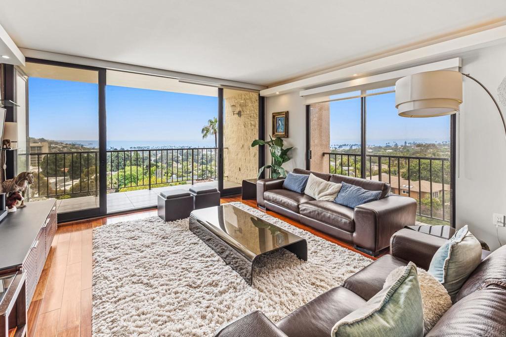 2500 Torrey Pines Road 805