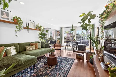 907 E Ocean Boulevard, Long Beach, CA 90802 - MLS#: HD26071533