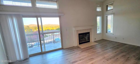 Photo of 825 Warwick Avenue, Thousand Oaks, CA 91360 (MLS # 226003043)