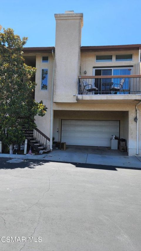 Photo of 825 Warwick Avenue, Thousand Oaks, CA 91360 (MLS # 226003043)