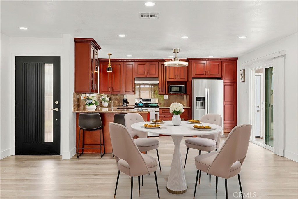 7751 La Mesa Way