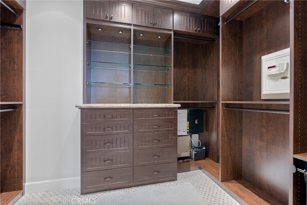 Vantis - Residential Lease