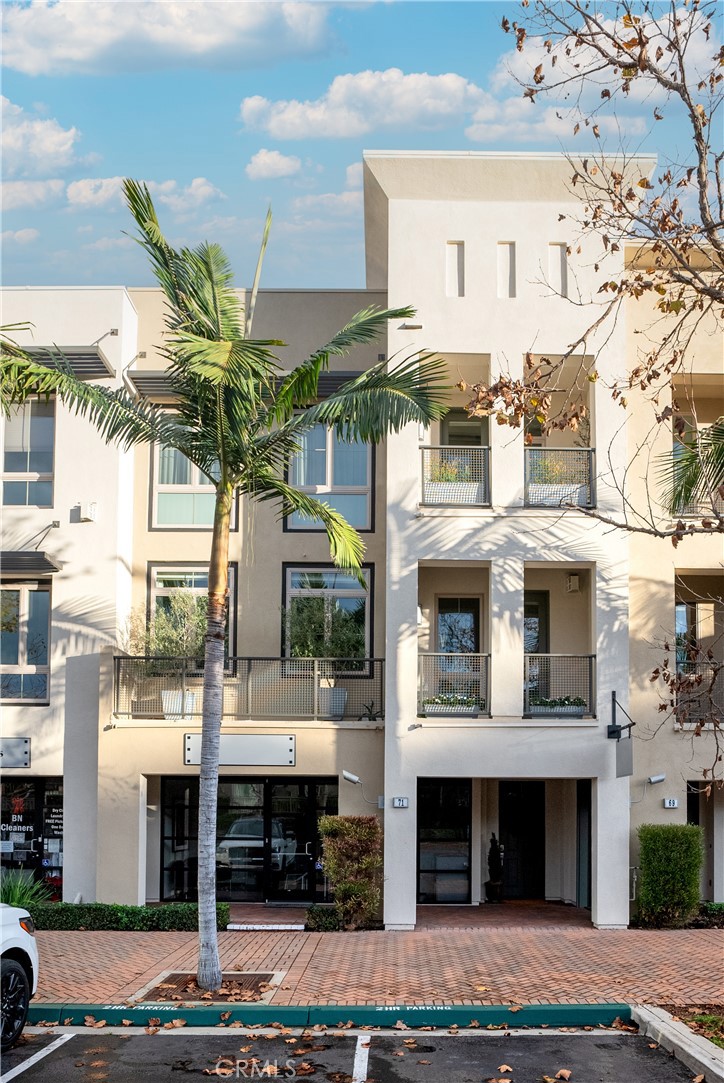Vantis - Residential Lease