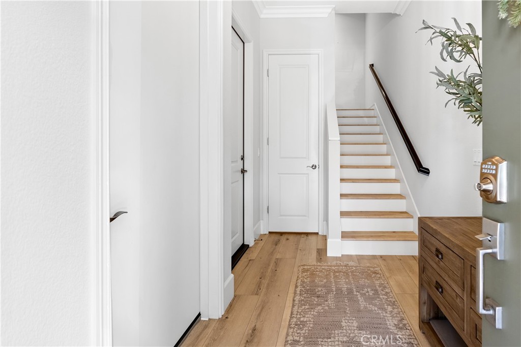 Vantis - Residential Lease