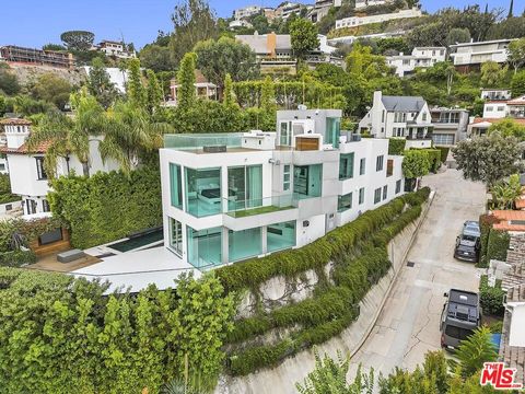 Photo of 1377 Miller Place #A, Los Angeles, CA 90069 (MLS # 26767737)