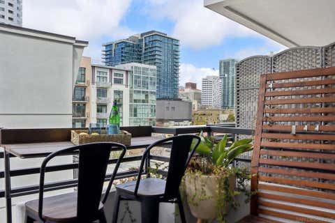 Photo of 550 Park Blvd Blvd #2501, San Diego, CA 92101 (MLS # 260020480SD)