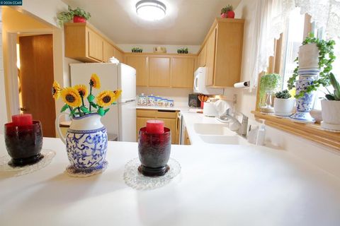 Tiny photo for 3901 3901 Clayton Rd Rd #25, Concord, CA 94521 (MLS # 41124770)