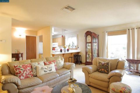 Tiny photo for 3901 3901 Clayton Rd Rd #25, Concord, CA 94521 (MLS # 41124770)