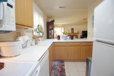 Tiny photo for 3901 3901 Clayton Rd Rd #25, Concord, CA 94521 (MLS # 41124770)