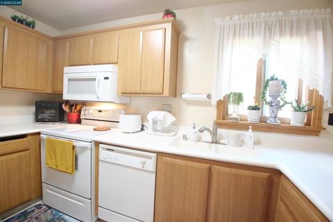 Tiny photo for 3901 3901 Clayton Rd Rd #25, Concord, CA 94521 (MLS # 41124770)