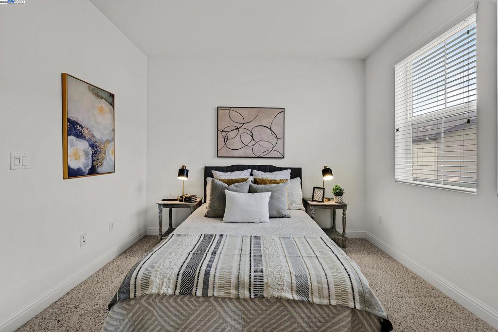 BURBANK - Residential