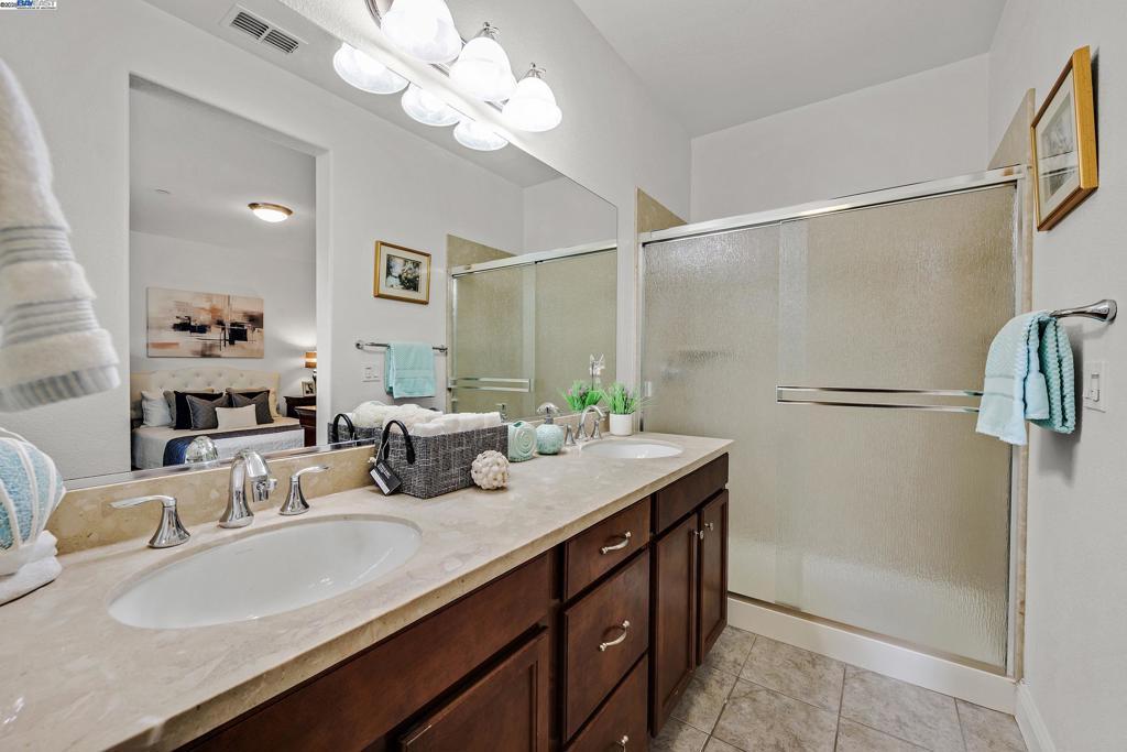 BURBANK - Residential