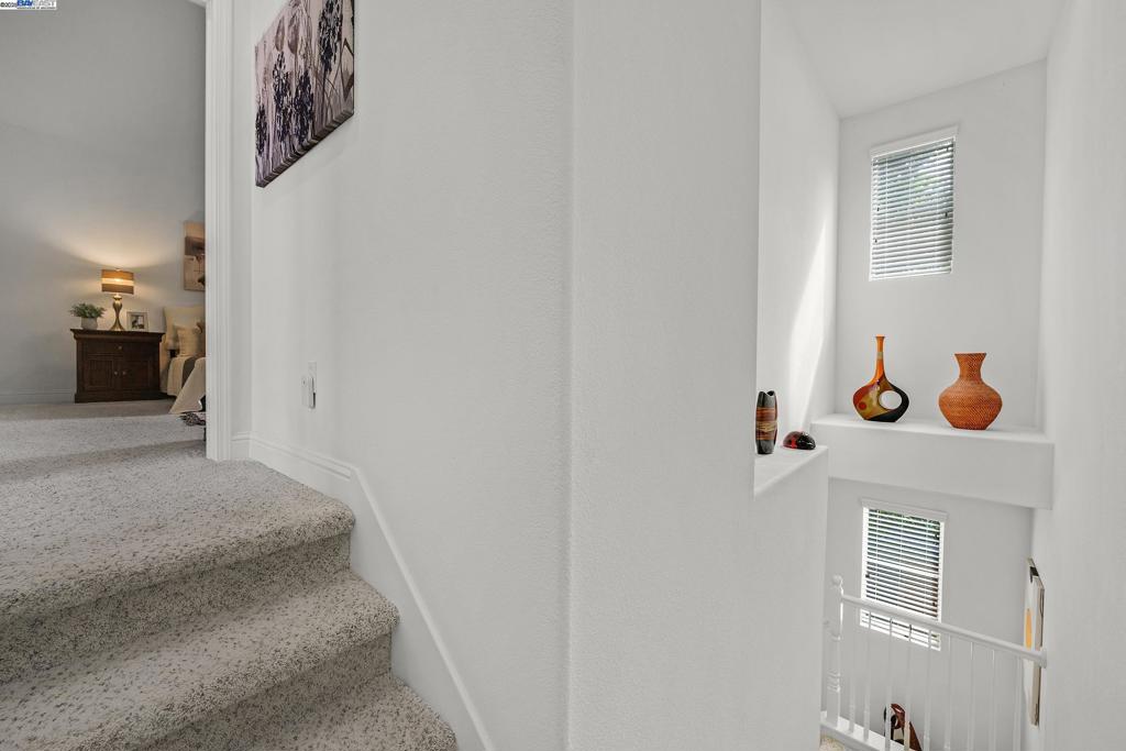 BURBANK - Residential