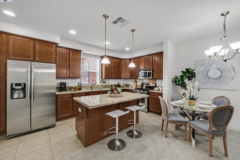 BURBANK - Residential