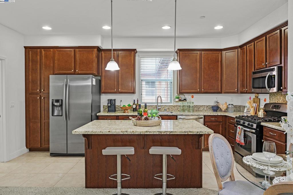 BURBANK - Residential