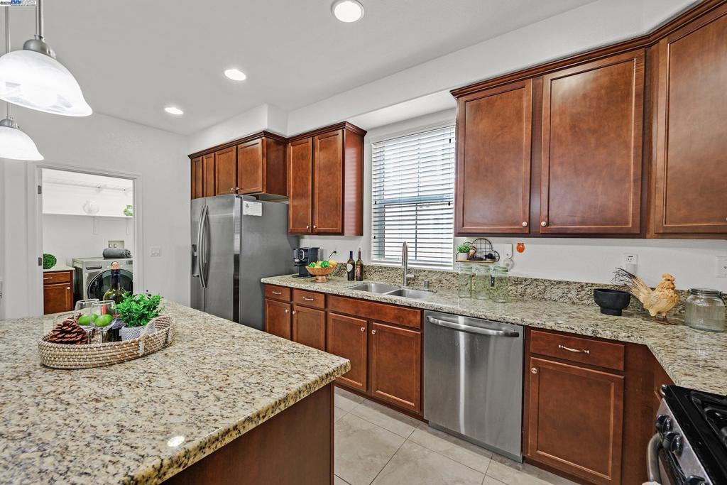 BURBANK - Residential