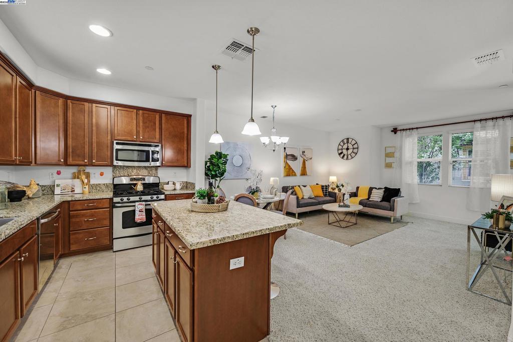 BURBANK - Residential