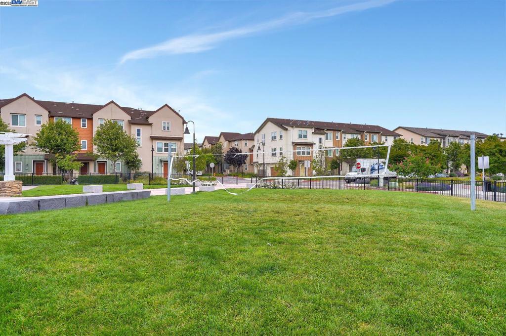 BURBANK - Residential