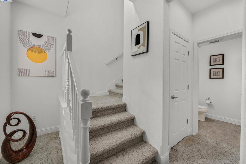 BURBANK - Residential