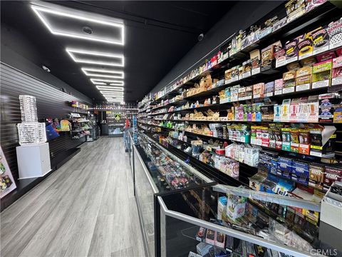 Photo of Sherman Way, North Hollywood, CA 91605 (MLS # SR26087094)