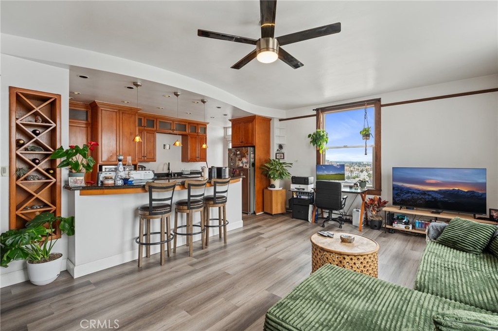 455 E Ocean Boulevard 911