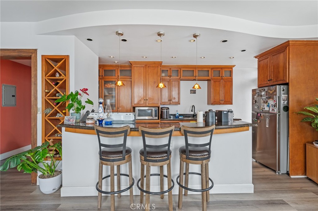 455 E Ocean Boulevard 911