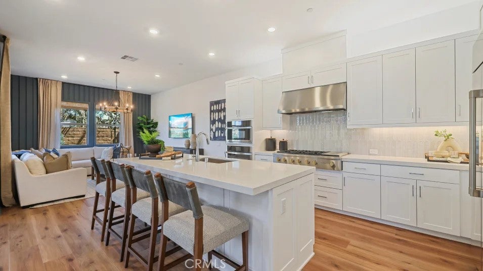 1565 Snowberry Place
