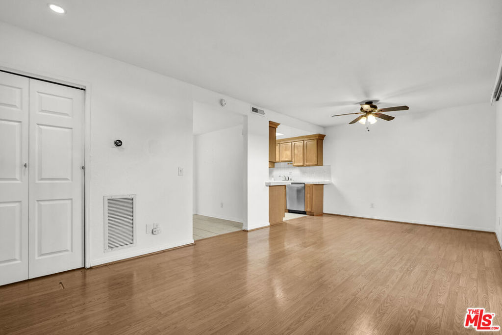 815 Las Lomas Drive B